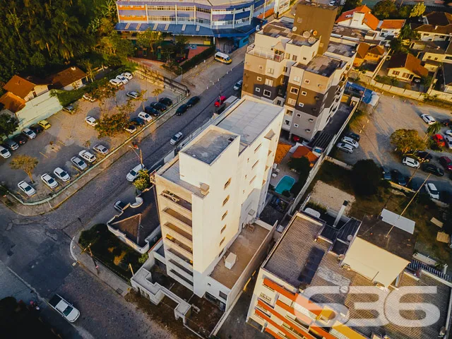 BELĆSSIMO APARTAMENTO COM 3 SUĆTES, NO BAIRRO SAGU