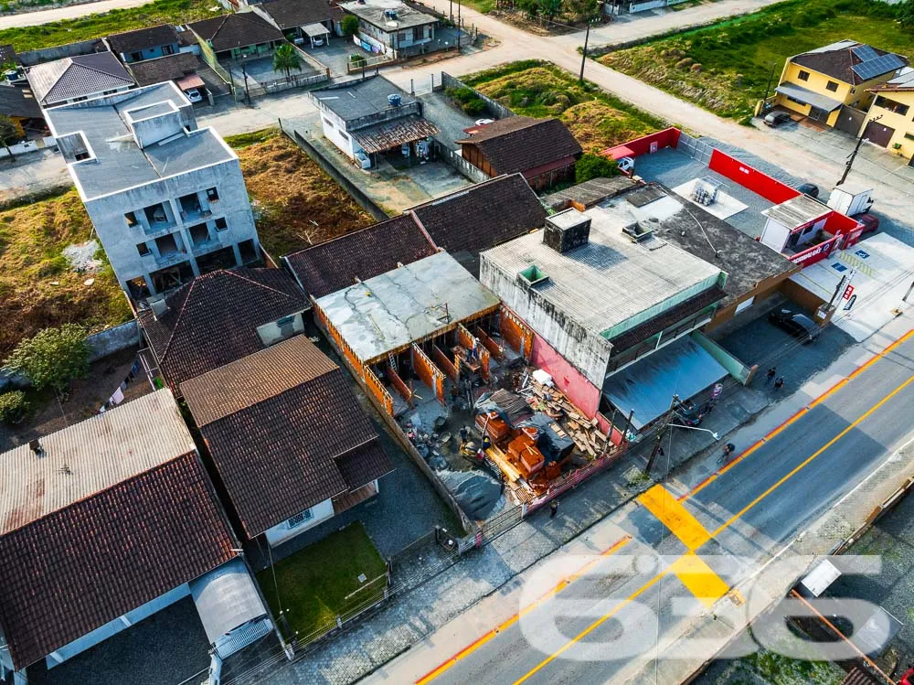 Imóvel Geminado Sobrado com Entrega em 2025 no Bai