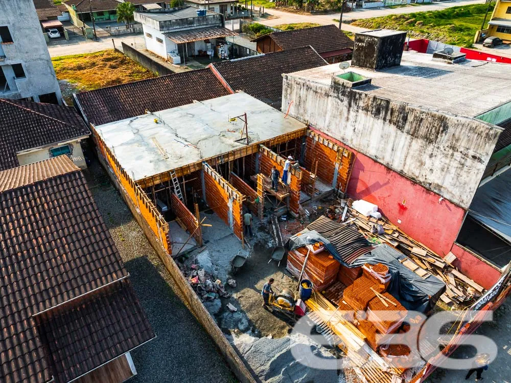 Imóvel Geminado Sobrado com Entrega em 2025 no Bai