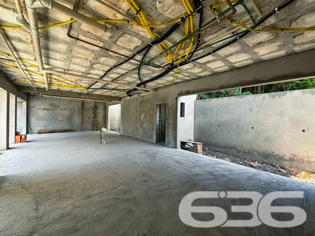 Descubra a Elegância em Joinville: Sobrado de Alto