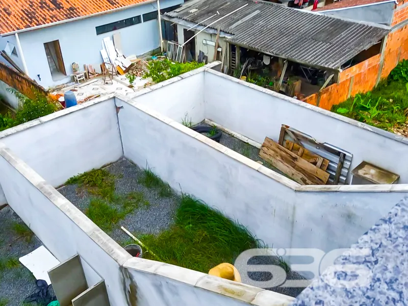 Apresentamos a vocĂȘ uma bela casa Ă venda no bairr